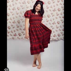 Dynasty George THE‎ ODETTE DRESS
IN RED TARTAN PLAID Holiday Christmas size M